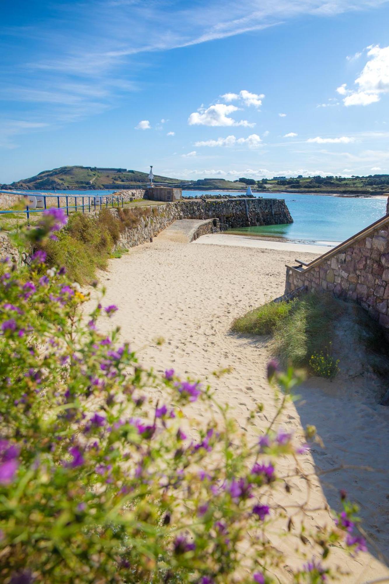 Braye Beach Hotel, Alderney Exterior photo